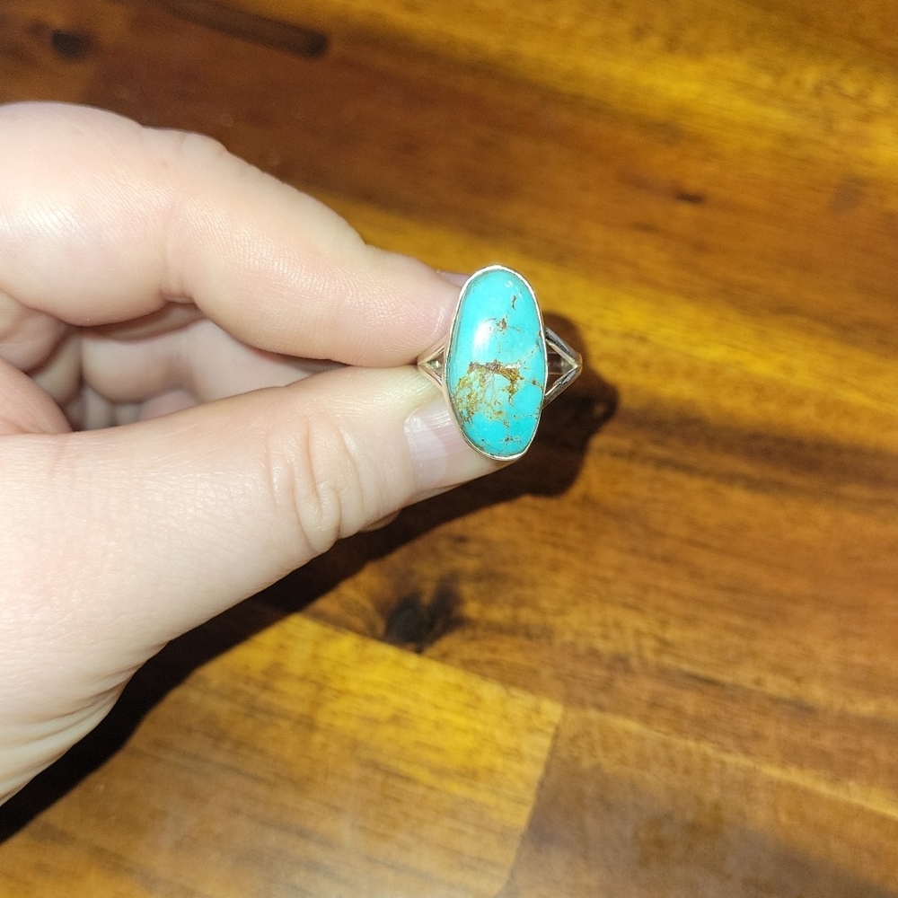 Turquoise Silver Ring - Picture 3 of 4